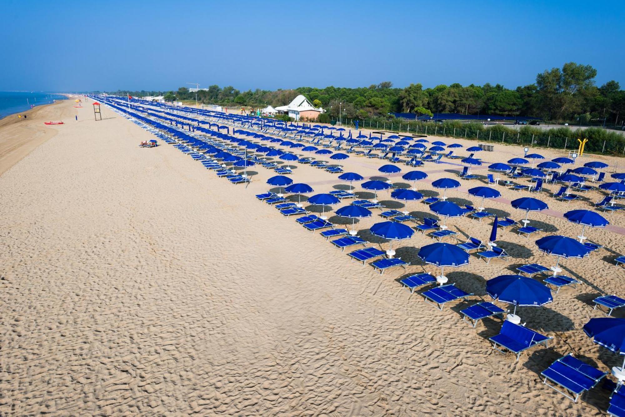 Residenza Le Acacie Apartamento Bibione Exterior foto