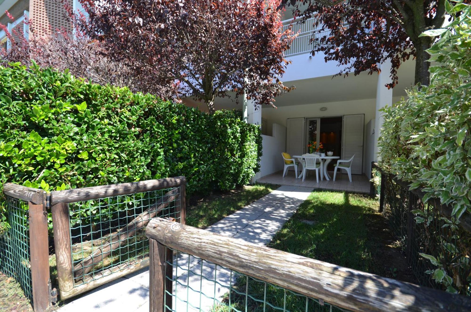 Residenza Le Acacie Apartamento Bibione Exterior foto